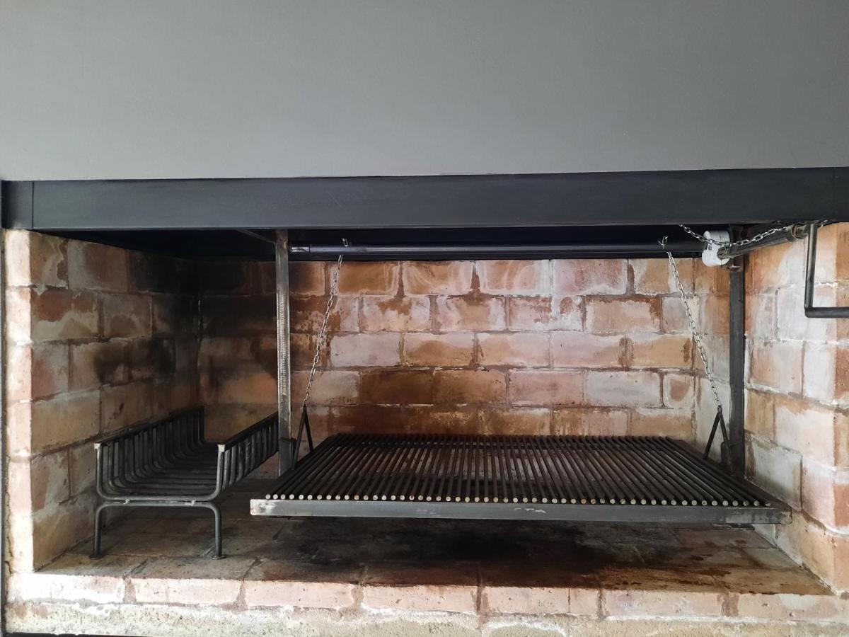 Casa De Invitados Con Parrilla Y Horno A Lena Ushuaia Esterno foto