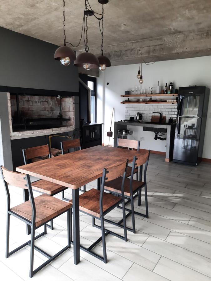 Casa De Invitados Con Parrilla Y Horno A Lena Ushuaia Esterno foto